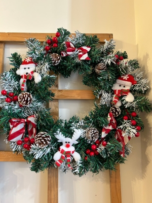 Christmas wreath with characters 16